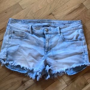 American Eagle Cut Off Shorts W/ Crochet Pockets